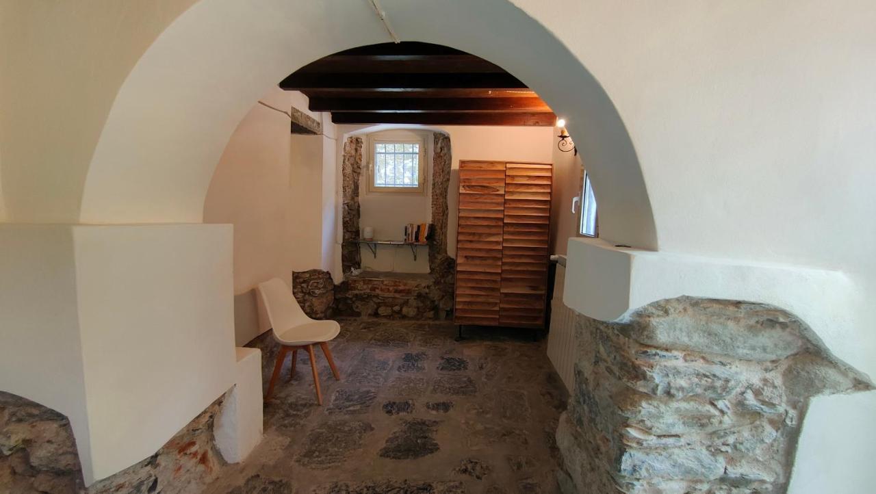 La Casa Delle Pietre Parlanti - Casa In Pietra Ai Piedi Del Parco Delle 5 Terre Panzió Biassa Kültér fotó