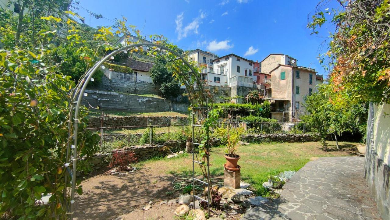La Casa Delle Pietre Parlanti - Casa In Pietra Ai Piedi Del Parco Delle 5 Terre Panzió Biassa Kültér fotó