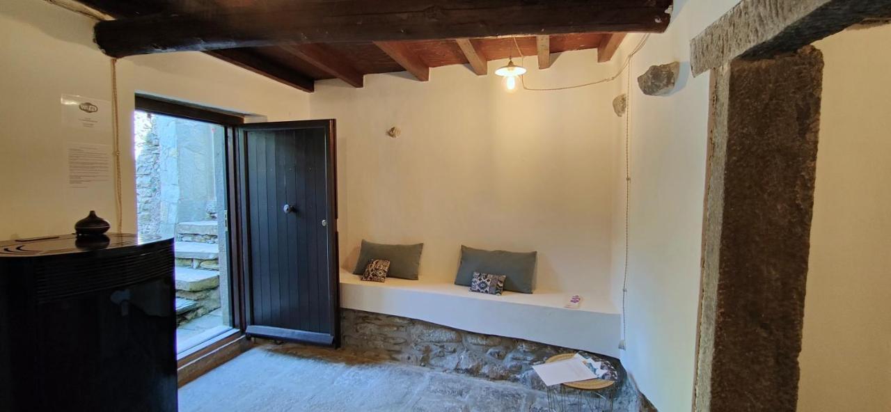 La Casa Delle Pietre Parlanti - Casa In Pietra Ai Piedi Del Parco Delle 5 Terre Panzió Biassa Kültér fotó