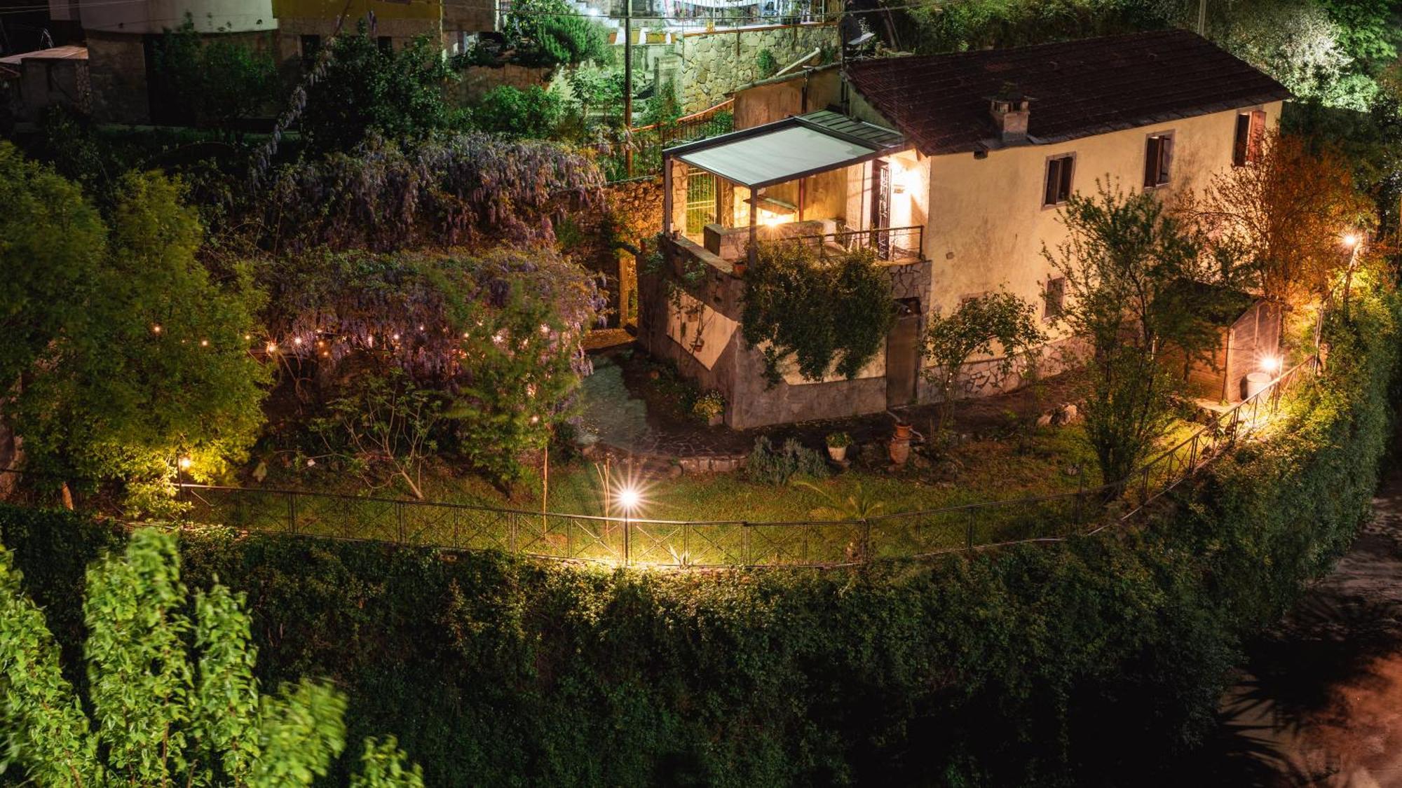 La Casa Delle Pietre Parlanti - Casa In Pietra Ai Piedi Del Parco Delle 5 Terre Panzió Biassa Kültér fotó